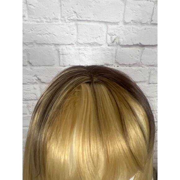 Honey Blond with Medium Brown Lace Front Synthetic Wig - Picture 6 of 11
